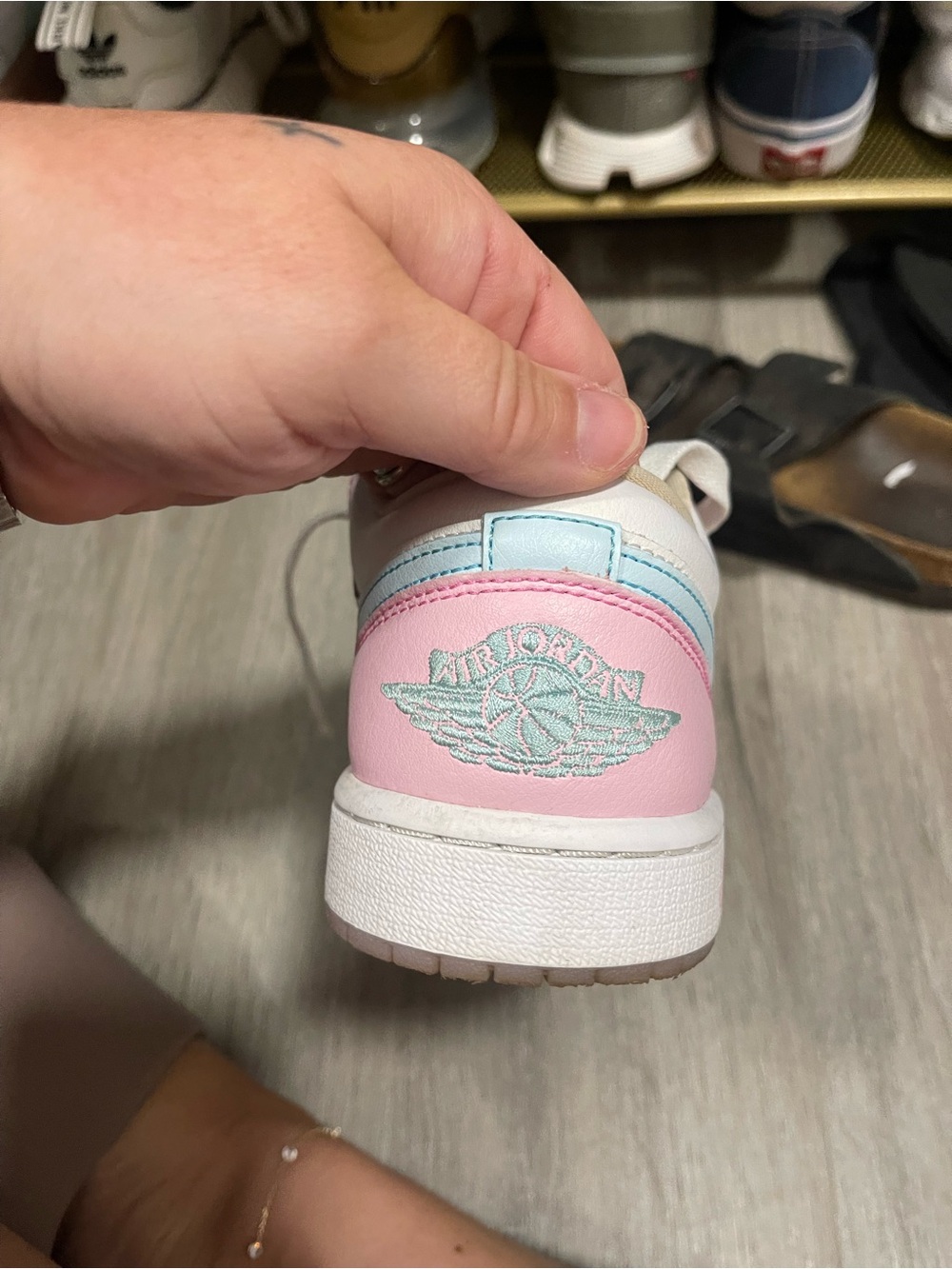 Jordan Low Top Sneakers - White & Pink - Picture 4 of 4